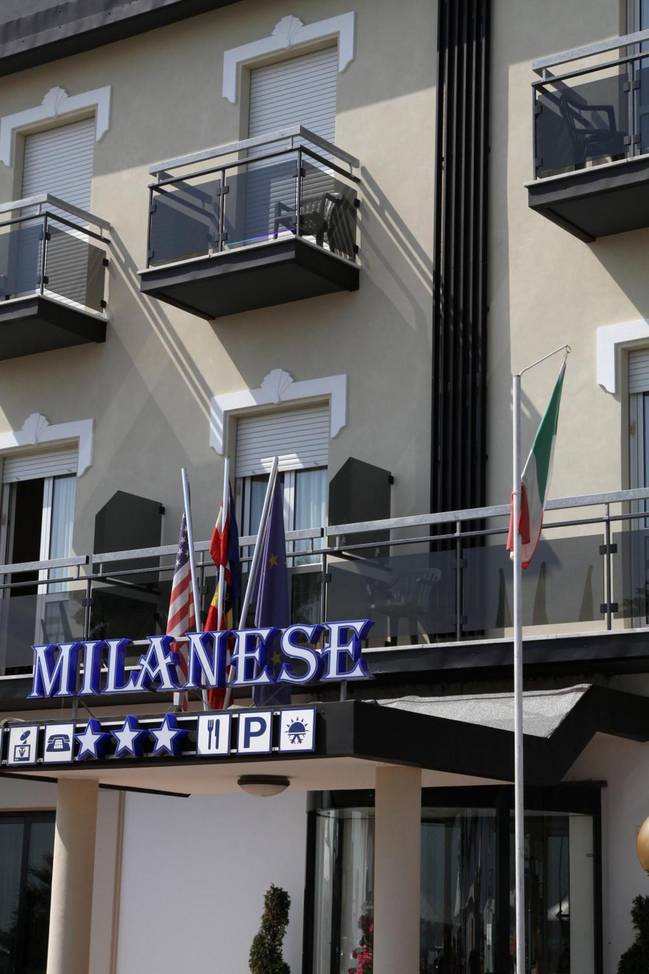 רימיני Hotel Milanese מראה חיצוני תמונה